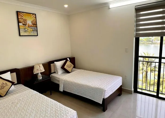 Lakeside Venuestay * Ha Long